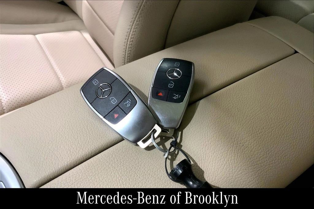 Certified 2022 Mercedes-Benz GLC 300 4MATIC image 15