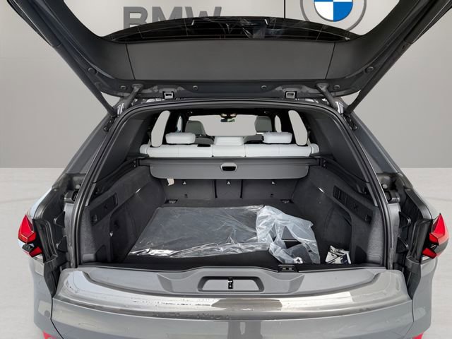 Used 2024 BMW X5 xDrive50e w/ Premium Package image 32