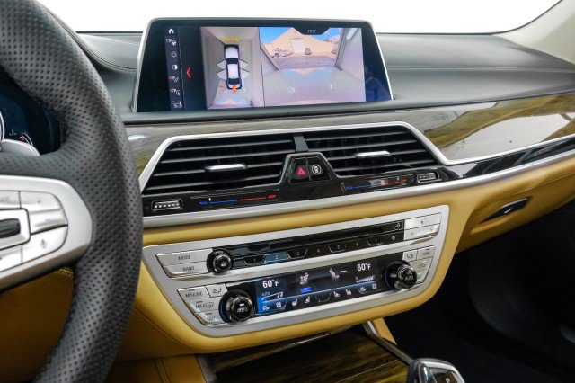 Used 2019 BMW 740i w/ Executive Package RWD image 28