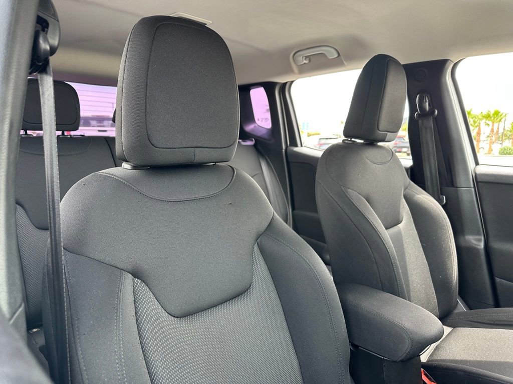 Used 2020 Jeep Renegade Sport image 29