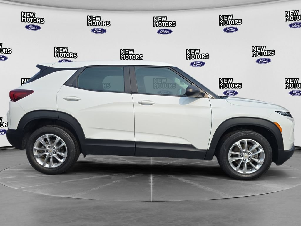 Used 2024 Chevrolet TrailBlazer LS FWD image 16