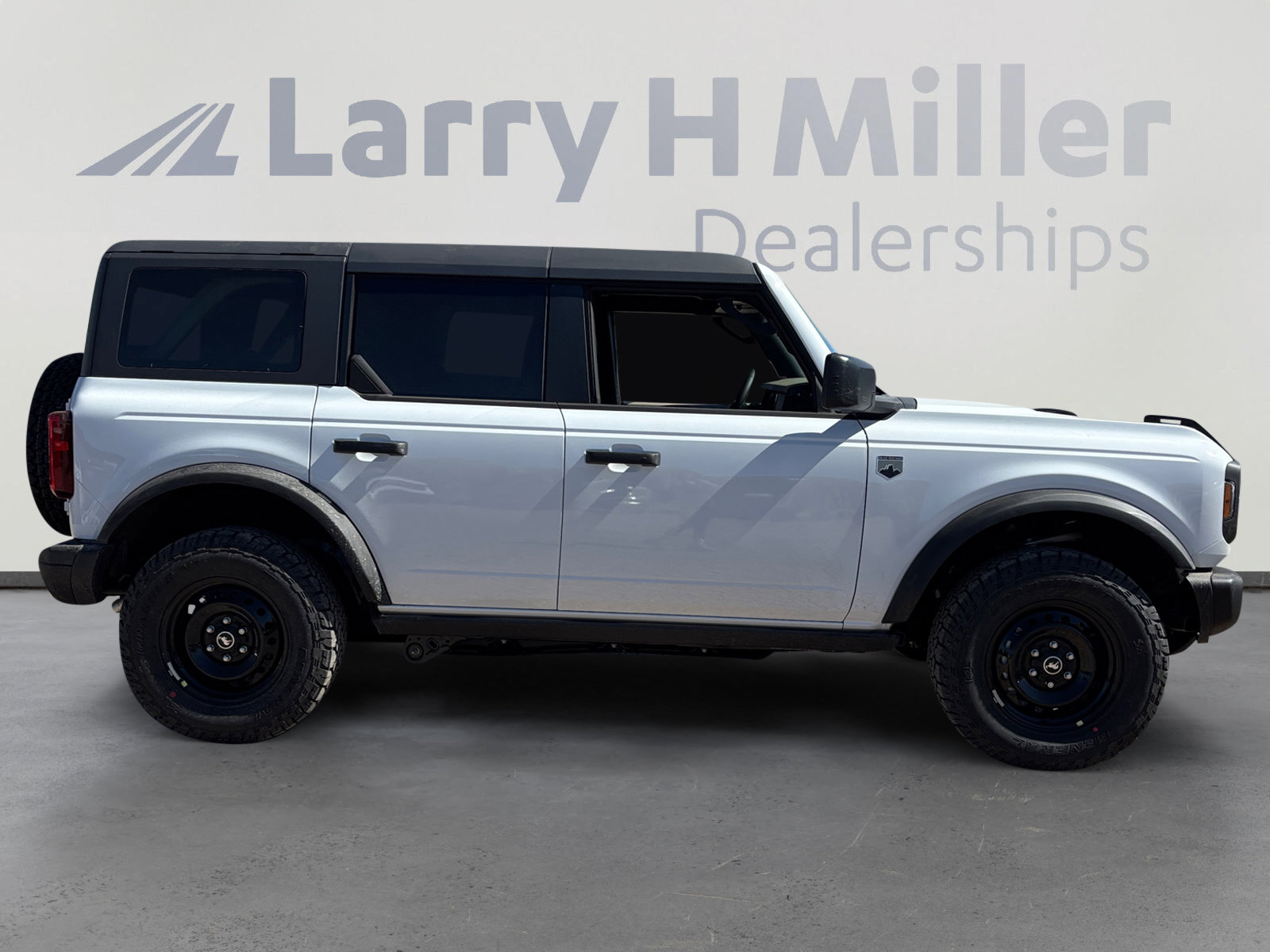 New 2026 Ford Bronco Big Bend w/ Black Diamond Package image 6