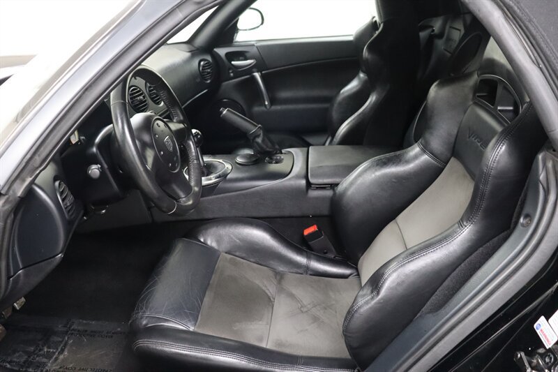 Used 2003 Dodge Viper SRT-10 RWD image 21
