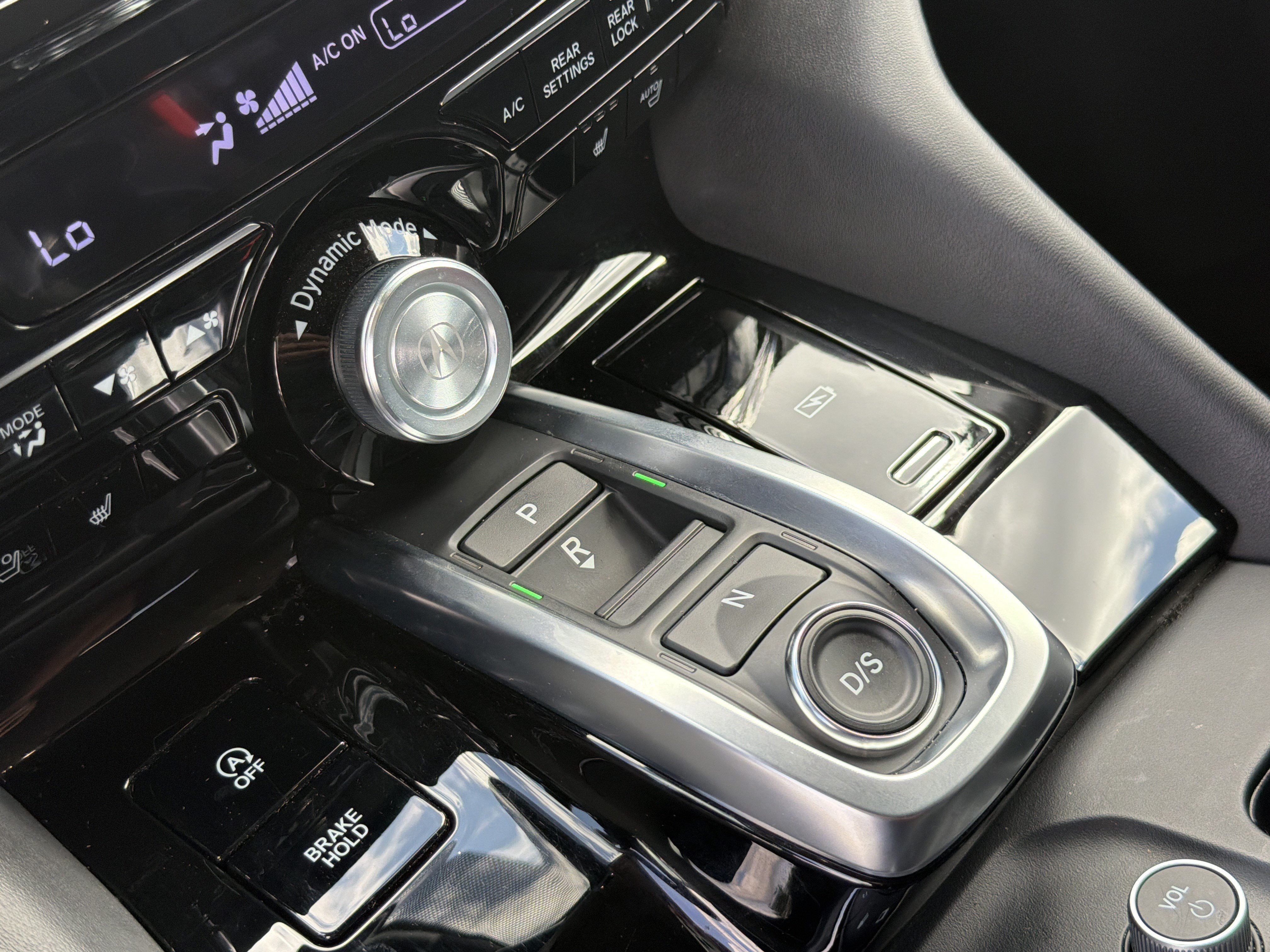 Certified 2024 Acura MDX w/ Technology Package FWD image 26