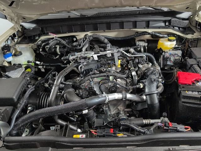 New 2025 Ford Bronco 4-Door image 3