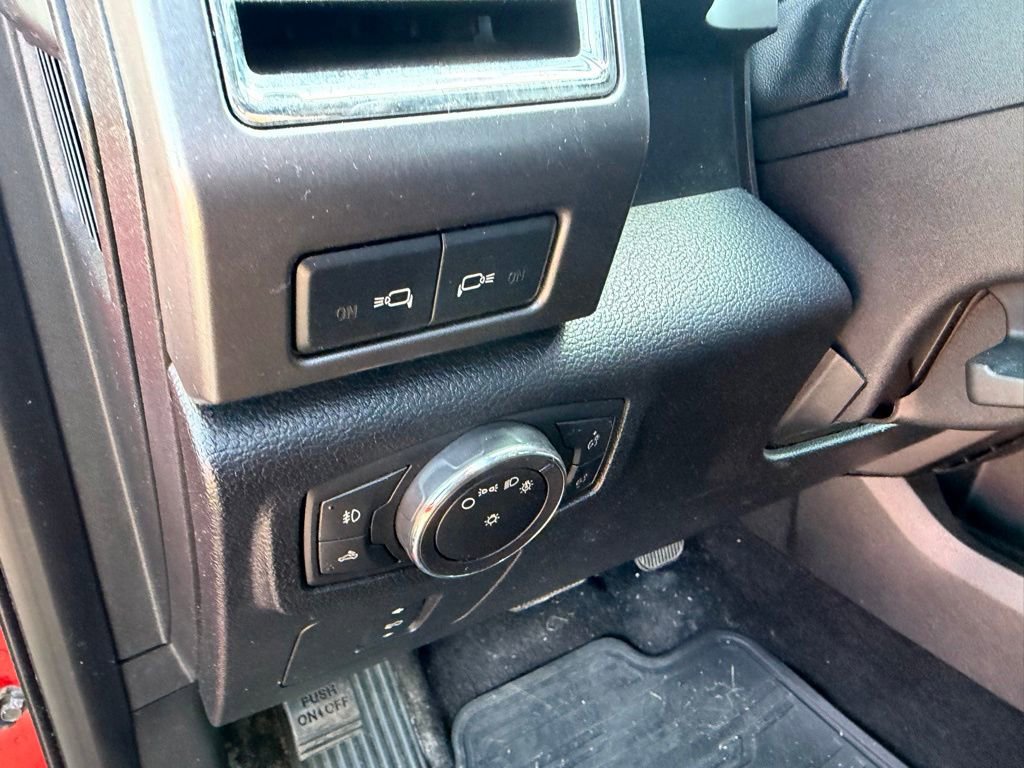 Used 2015 Ford F150 XLT w/ Equipment Group 302A Luxury AWD/4WD image 14