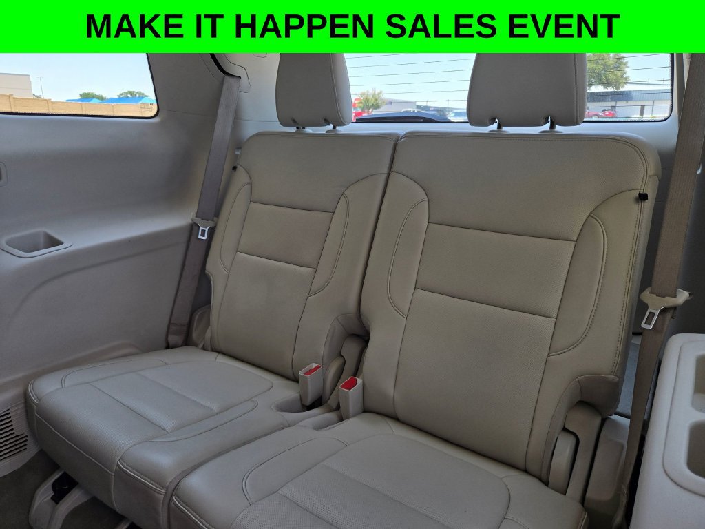Used 2023 GMC Acadia Denali FWD image 16