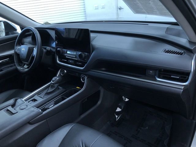 Used 2025 Toyota Grand Highlander AWD image 25