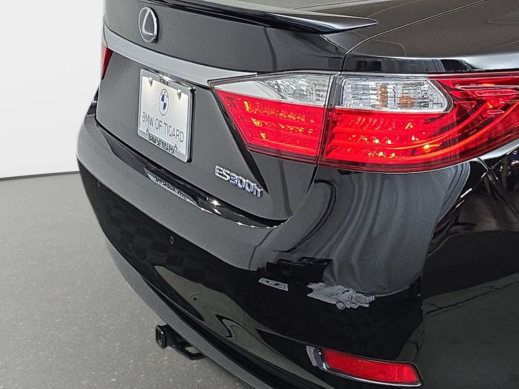 Used 2015 Lexus ES 300h w/ Navigation System Package FWD image 33