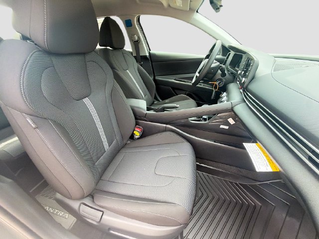 New 2026 Hyundai Elantra SE FWD image 27