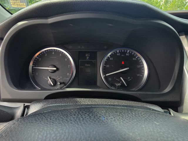 Used 2015 Toyota Highlander Limited AWD/4WD image 31