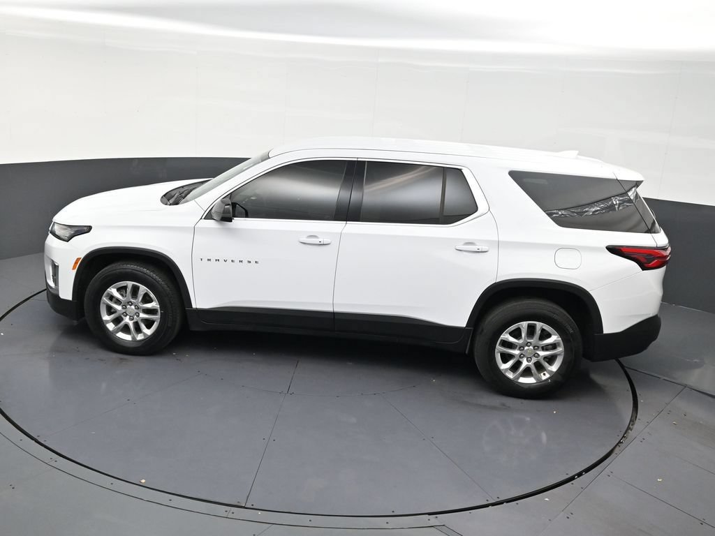 Used 2023 Chevrolet Traverse LS FWD image 12