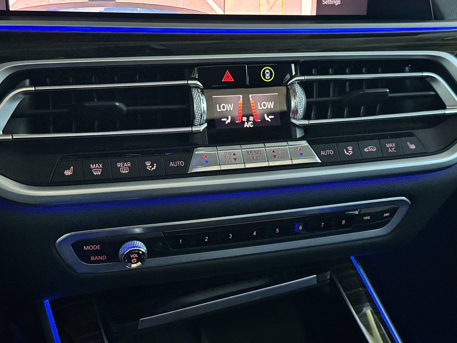 Used 2020 BMW X7 xDrive40i w/ Parking Assistance Package AWD/4WD image 23