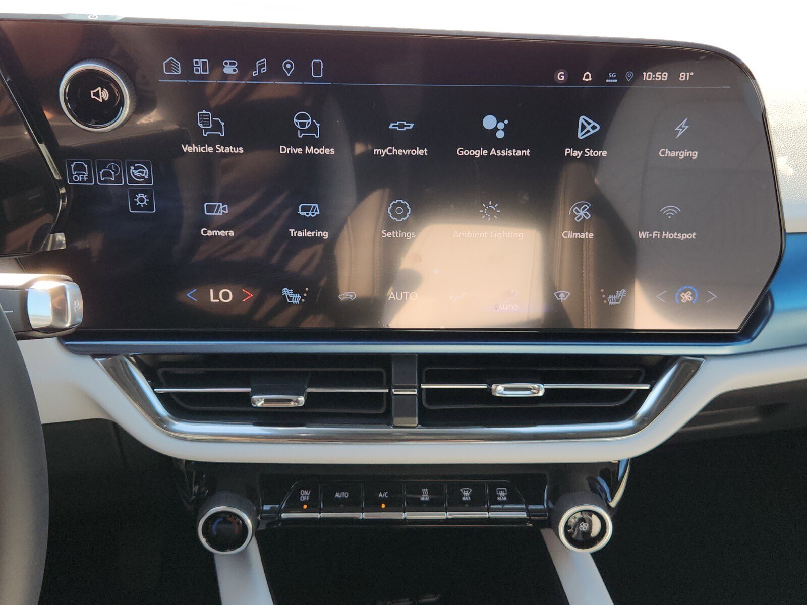 New 2026 Chevrolet Equinox EV LT image 14