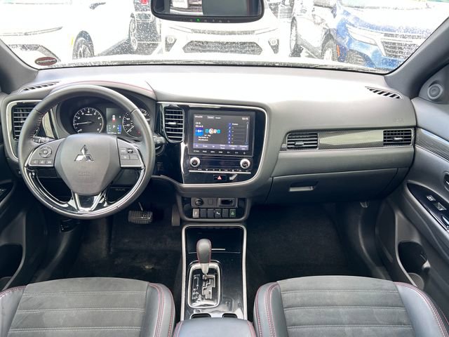 Used 2020 Mitsubishi Outlander SE image 27