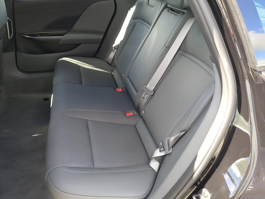Used 2024 Lucid Air Pure RWD image 17