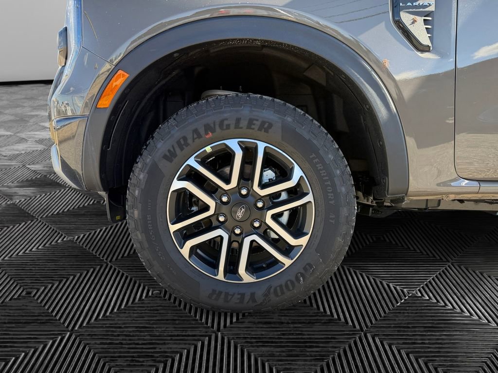 New 2025 Ford Ranger Lariat w/ FX4 Off-Road Package image 9