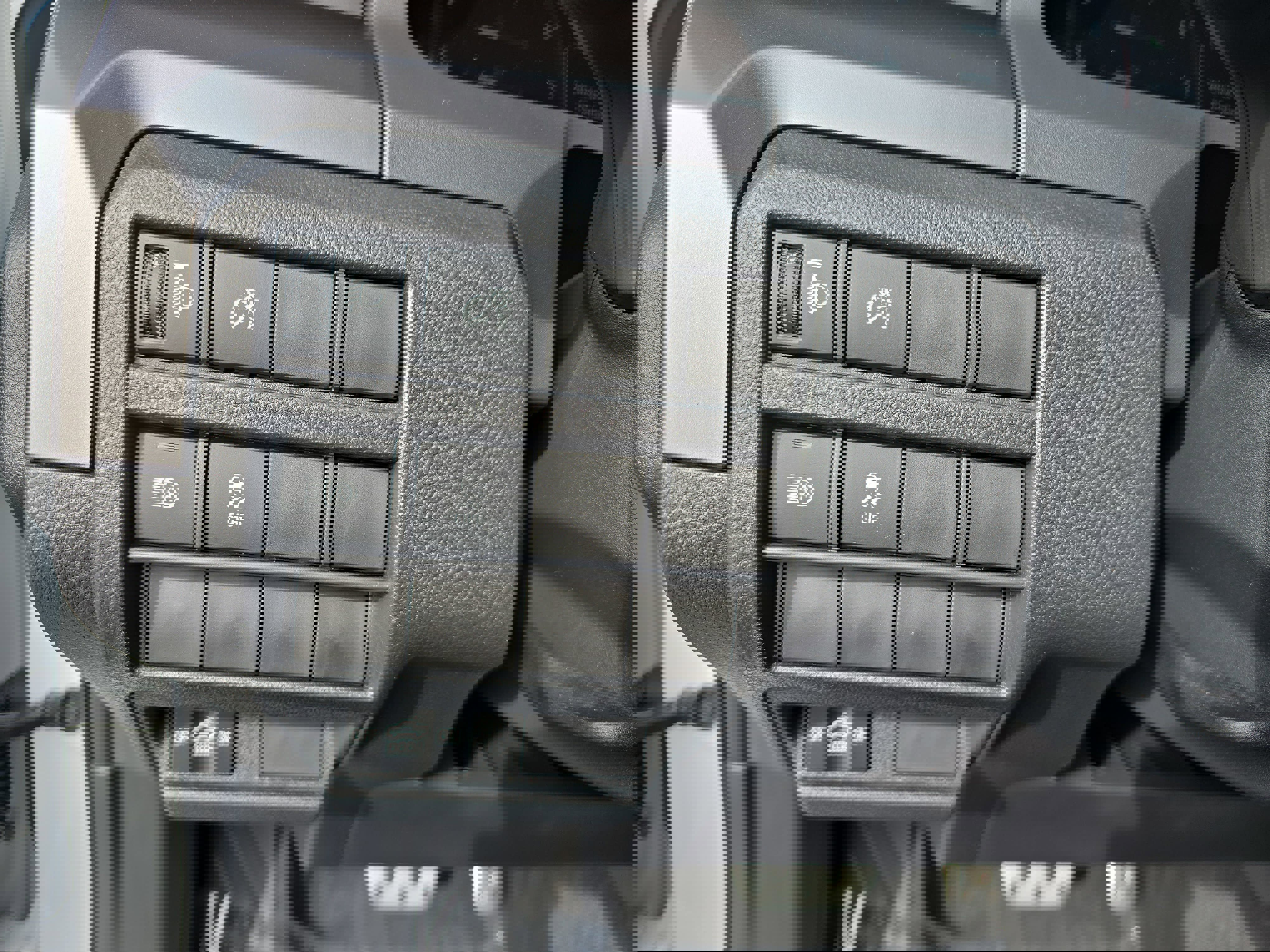 Used 2025 Toyota Tacoma TRD Sport image 12