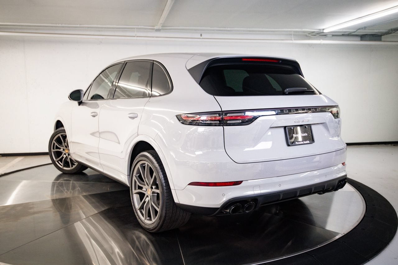 Certified 2023 Porsche Cayenne AWD/4WD image 3