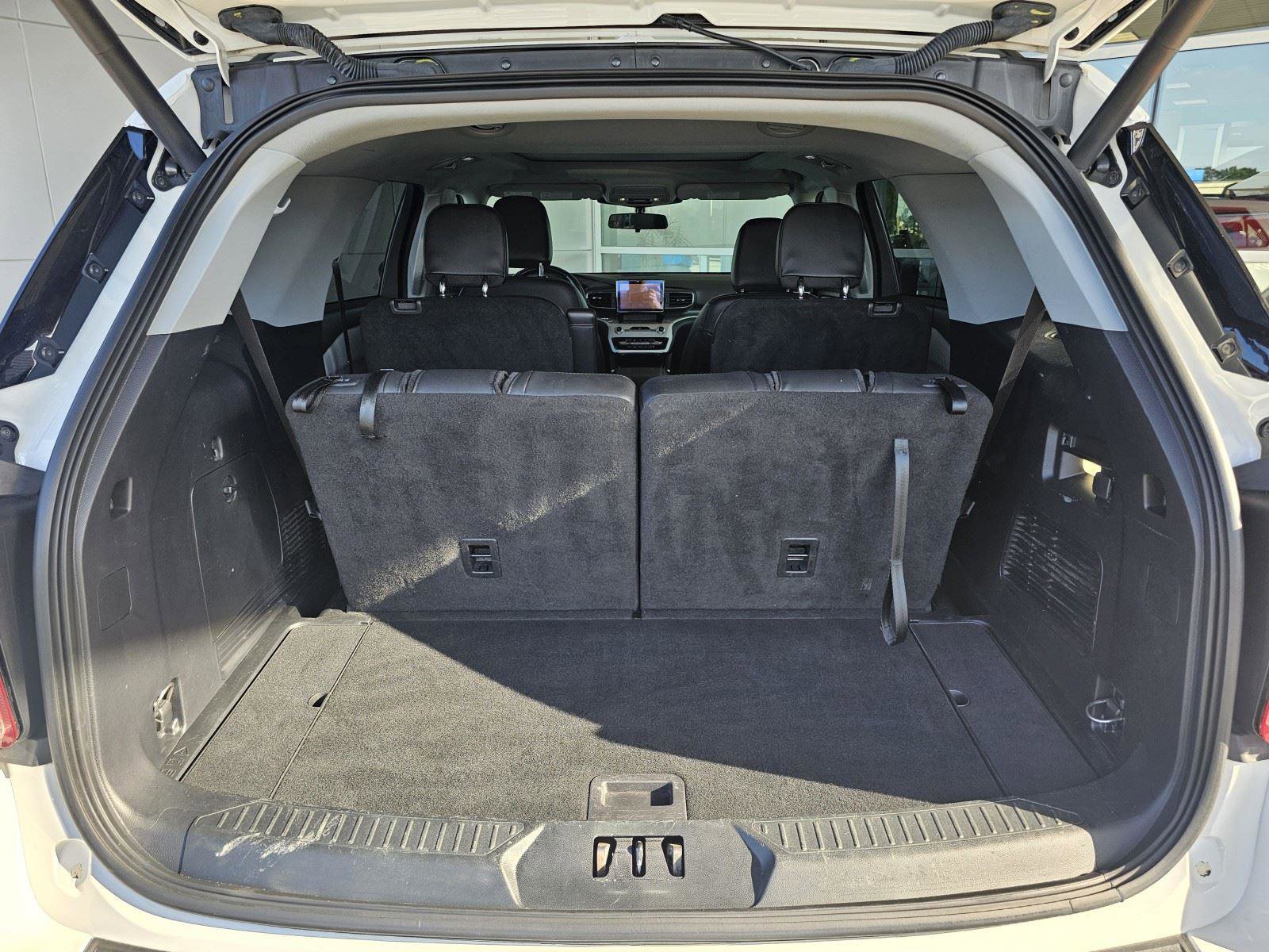 Used 2022 Ford Explorer XLT w/ Equipment Group 202A image 15