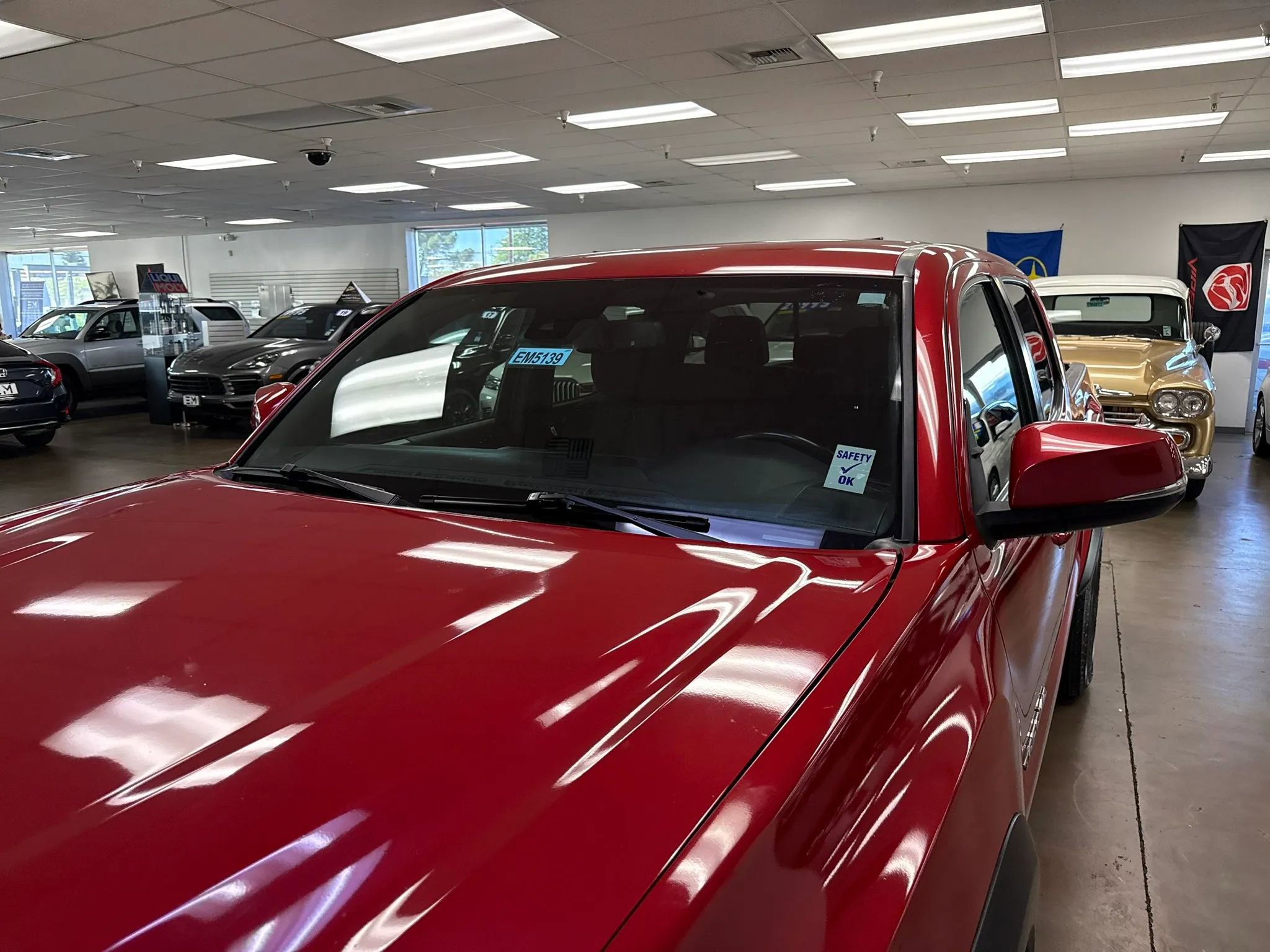 Used 2018 Toyota Tacoma TRD Off-Road w/ Technology Package AWD/4WD image 25