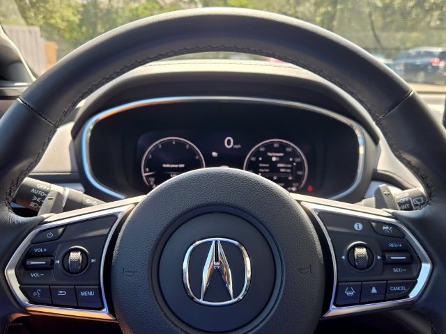Certified 2026 Acura MDX w/ Technology Package FWD image 23