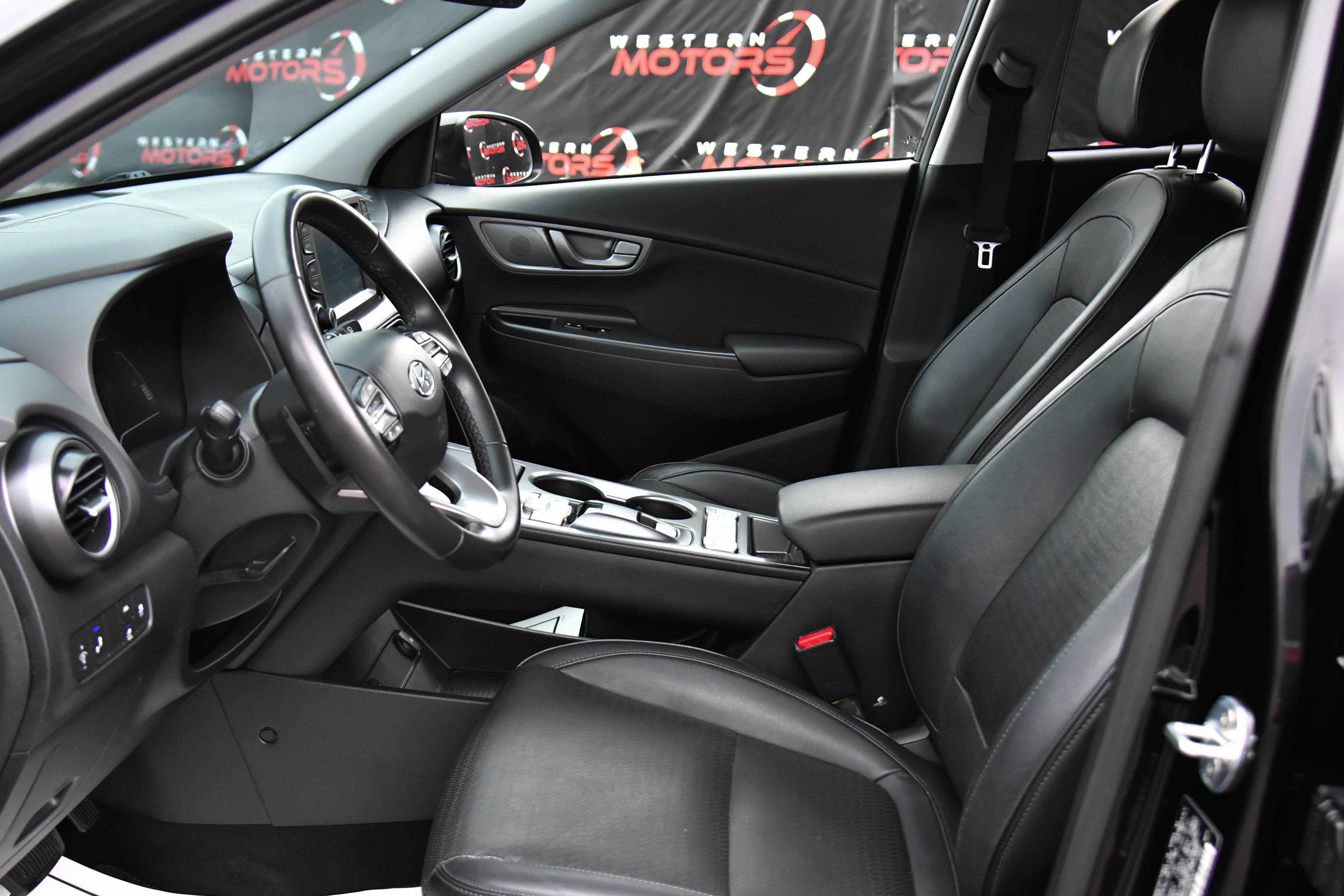 Used 2021 Hyundai Kona Limited FWD image 18