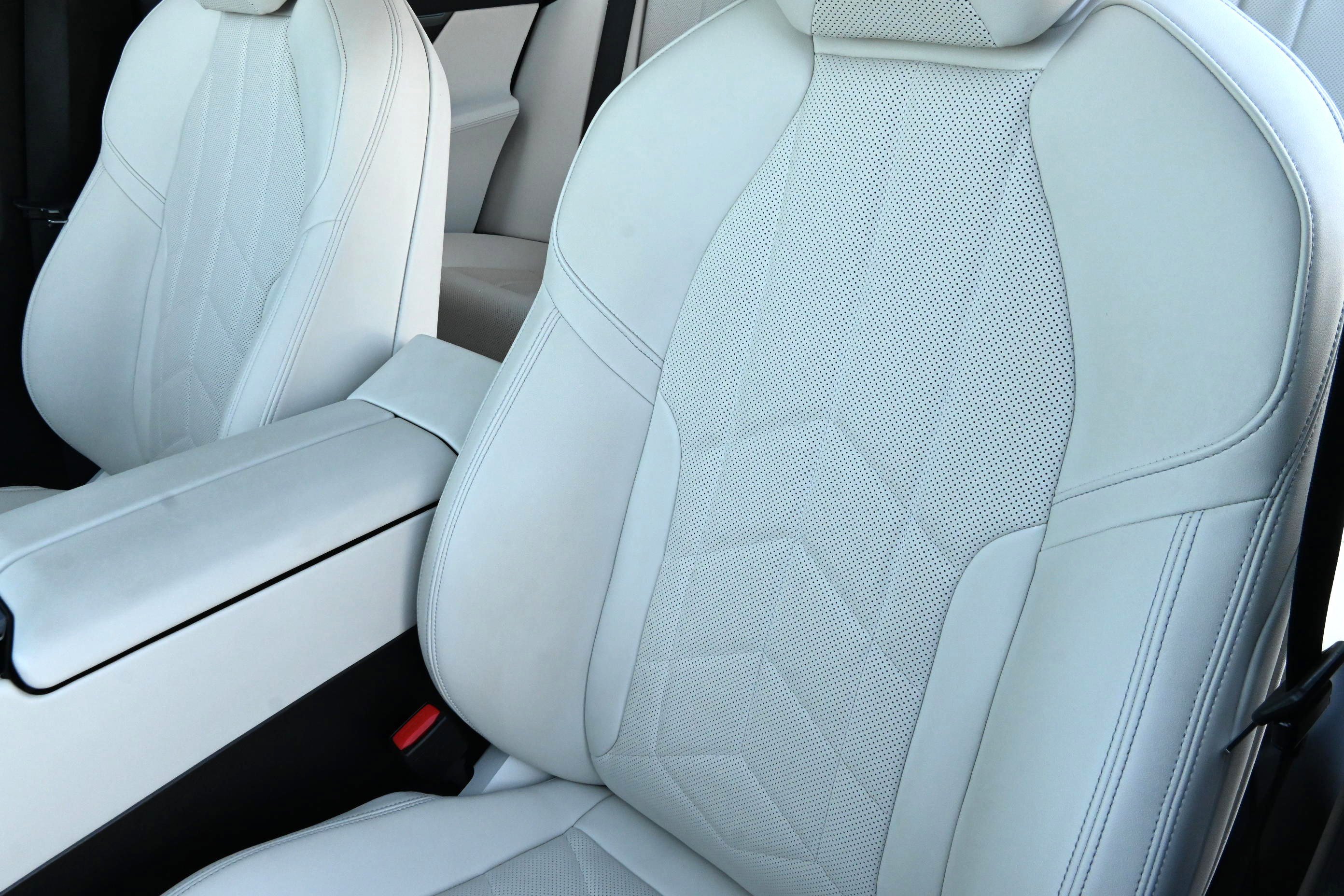 Certified 2024 BMW 530i w/ Convenience Package image 10