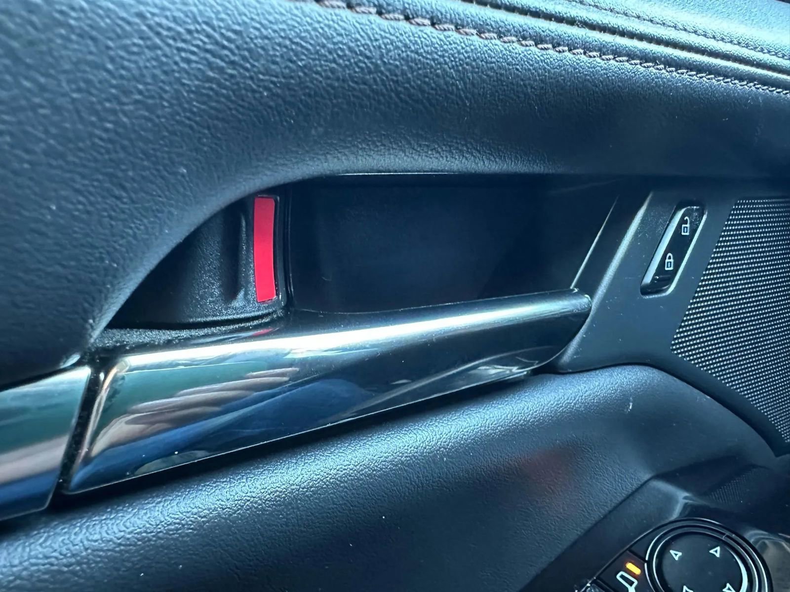 Used 2022 MAZDA MAZDA3 s image 21