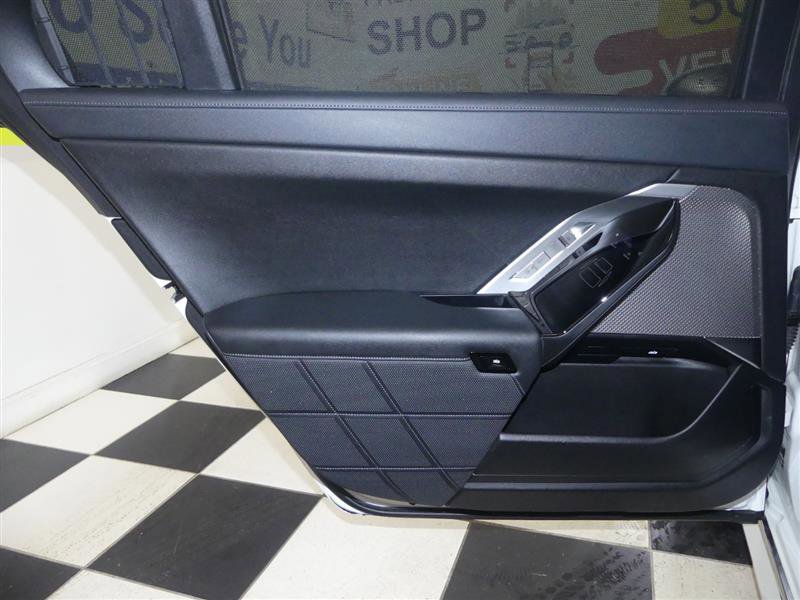 Used 2023 BMW i7 xDrive60 image 35