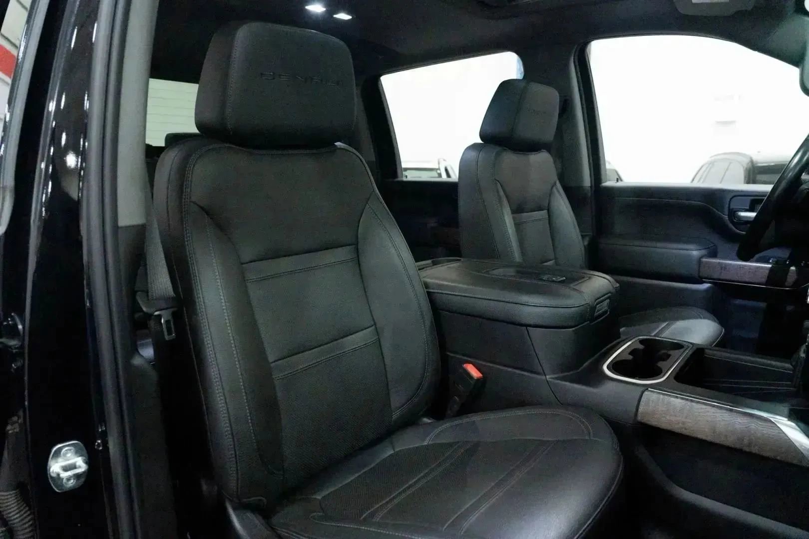 Used 2022 GMC Sierra 2500 Denali w/ Denali Ultimate Package image 32