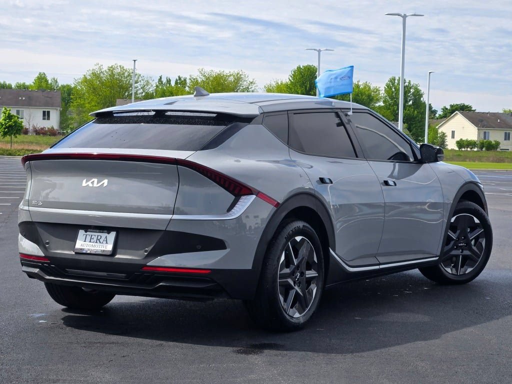 Used 2025 Kia EV6 Light AWD/4WD image 12