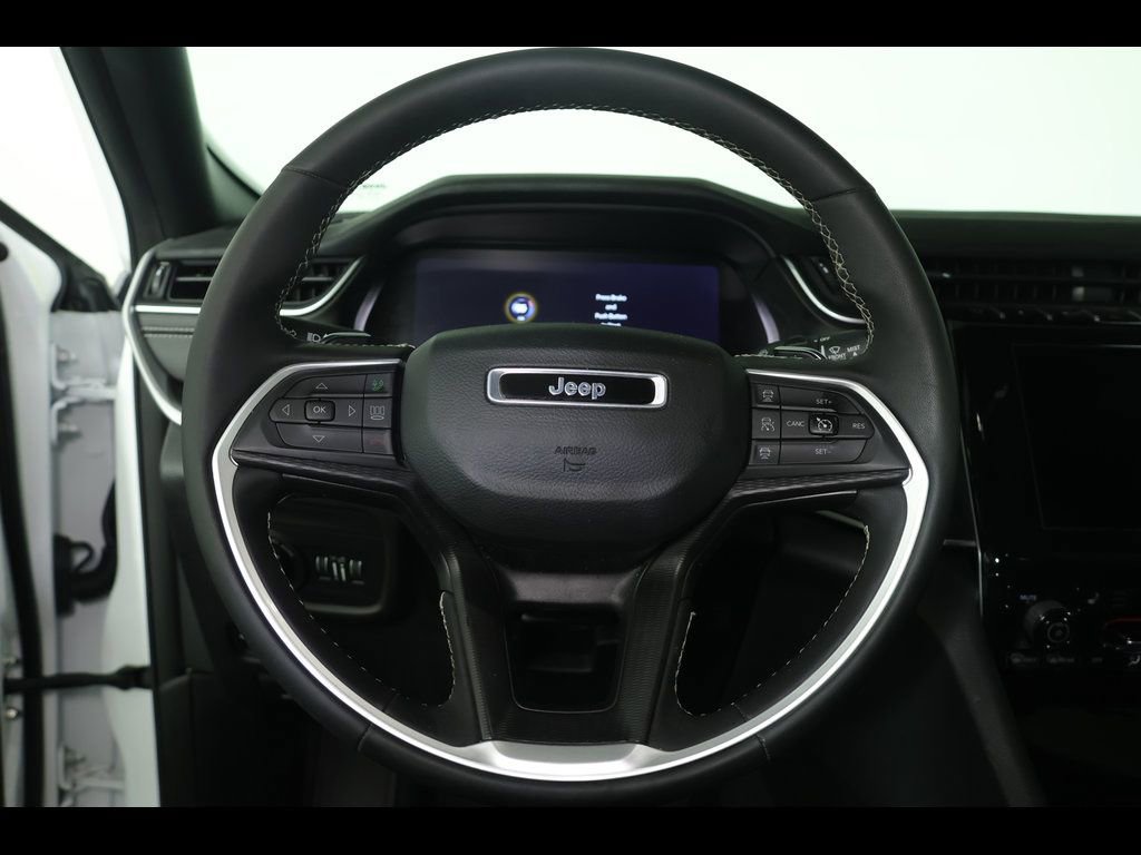 Used 2023 Jeep Grand Cherokee Altitude image 18