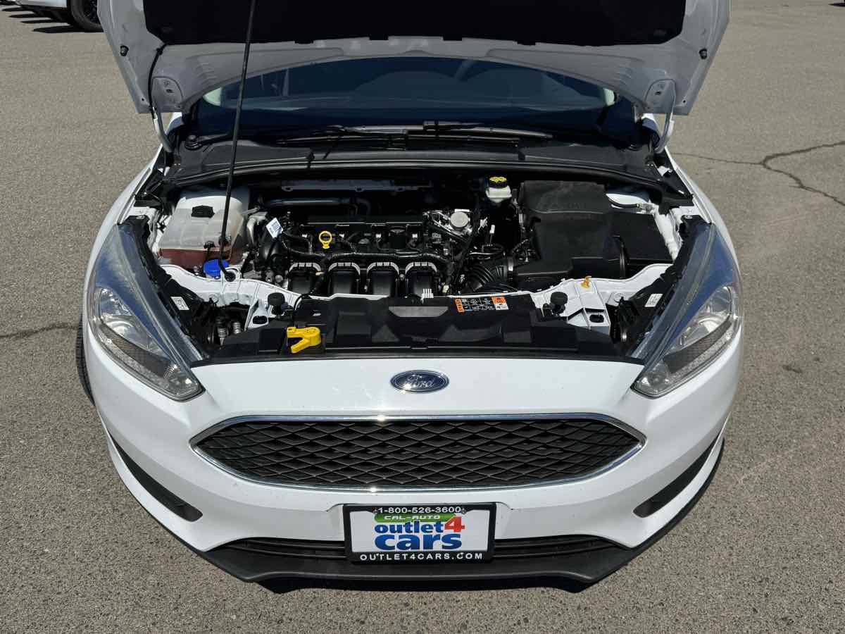 Used 2017 Ford Focus SE FWD image 35