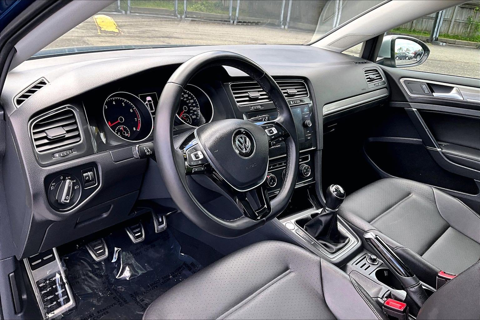 Used 2019 Volkswagen Golf Alltrack SE AWD/4WD image 13