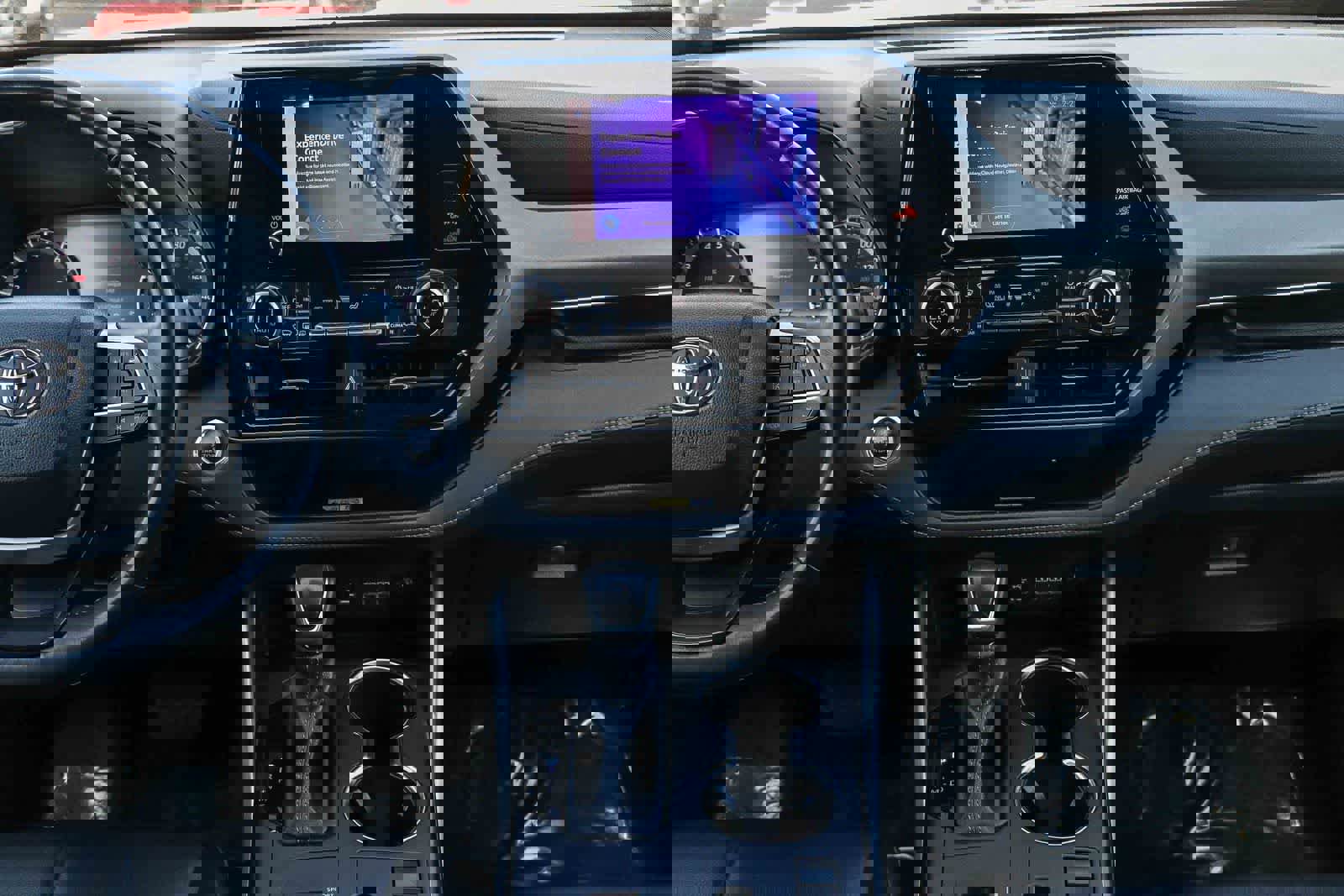 Used 2023 Toyota Highlander XLE image 13