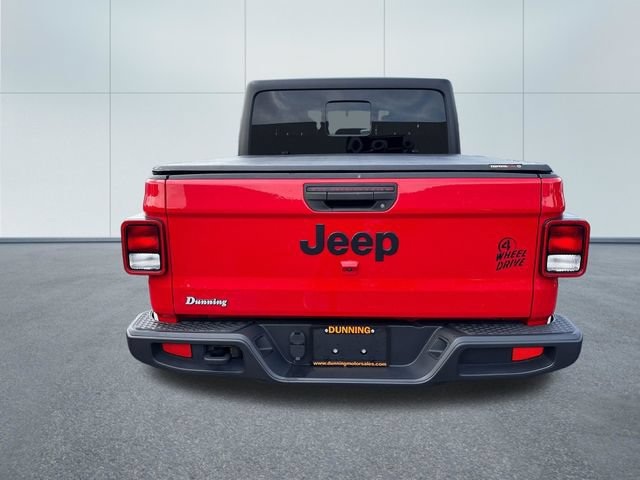 Used 2022 Jeep Gladiator Sport AWD/4WD image 3