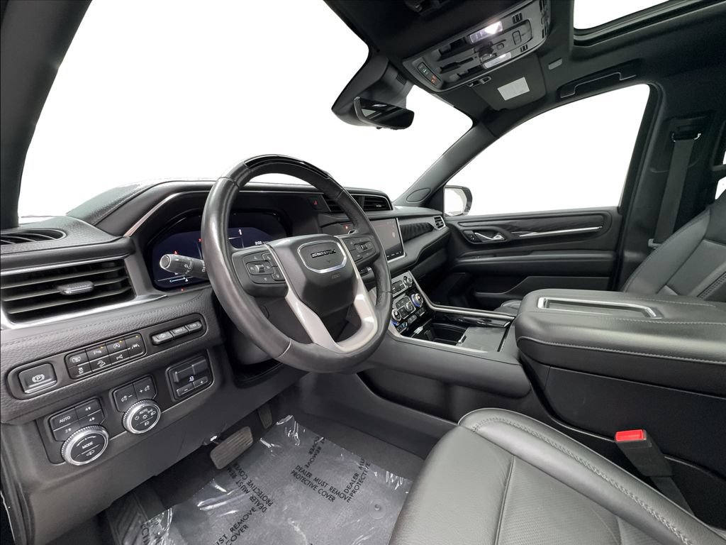 Used 2024 GMC Yukon Denali w/ Advanced Technology Package AWD/4WD image 21
