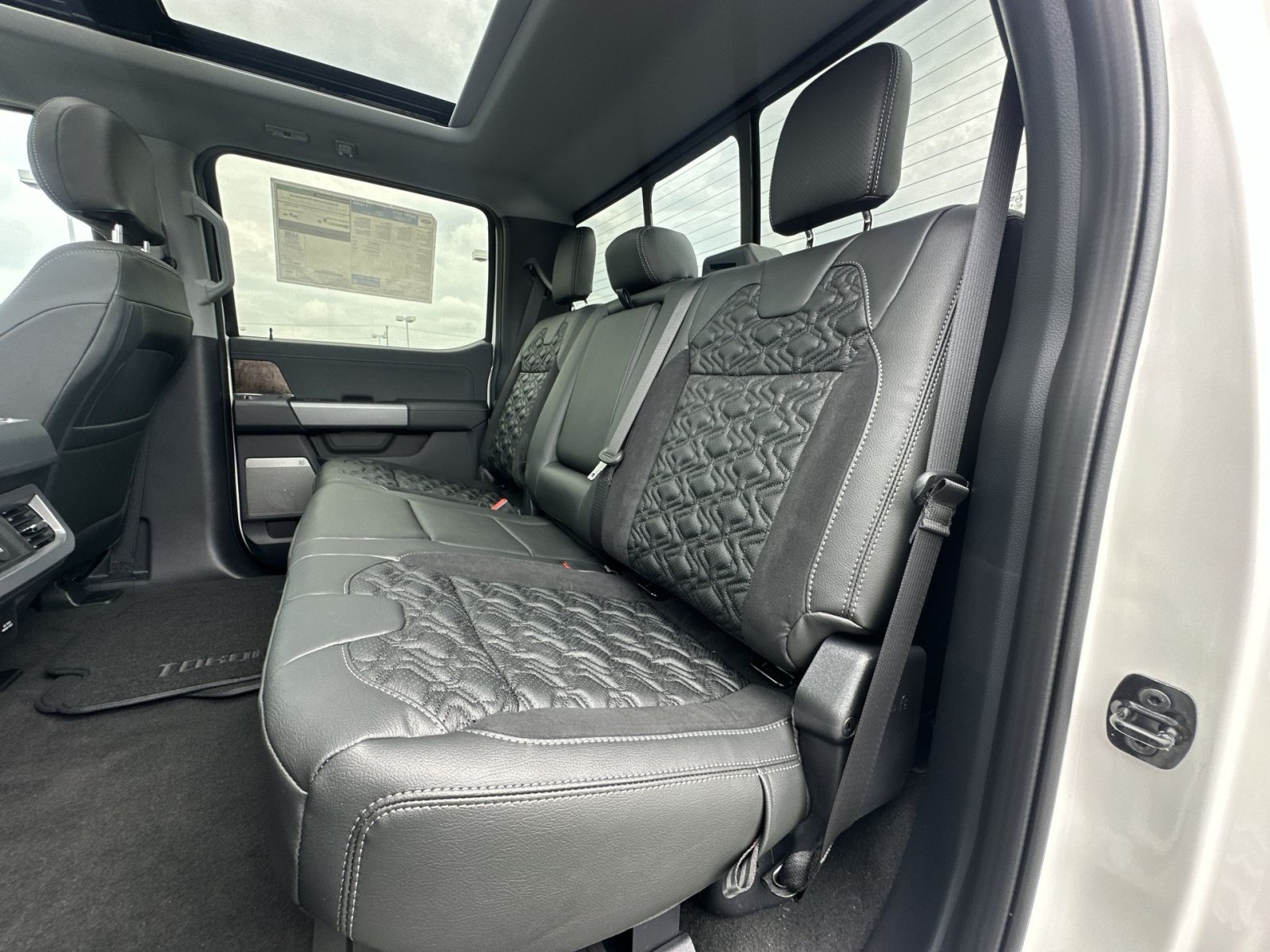 New 2026 Ford F250 Lariat w/ Black Appearance Package AWD/4WD image 49