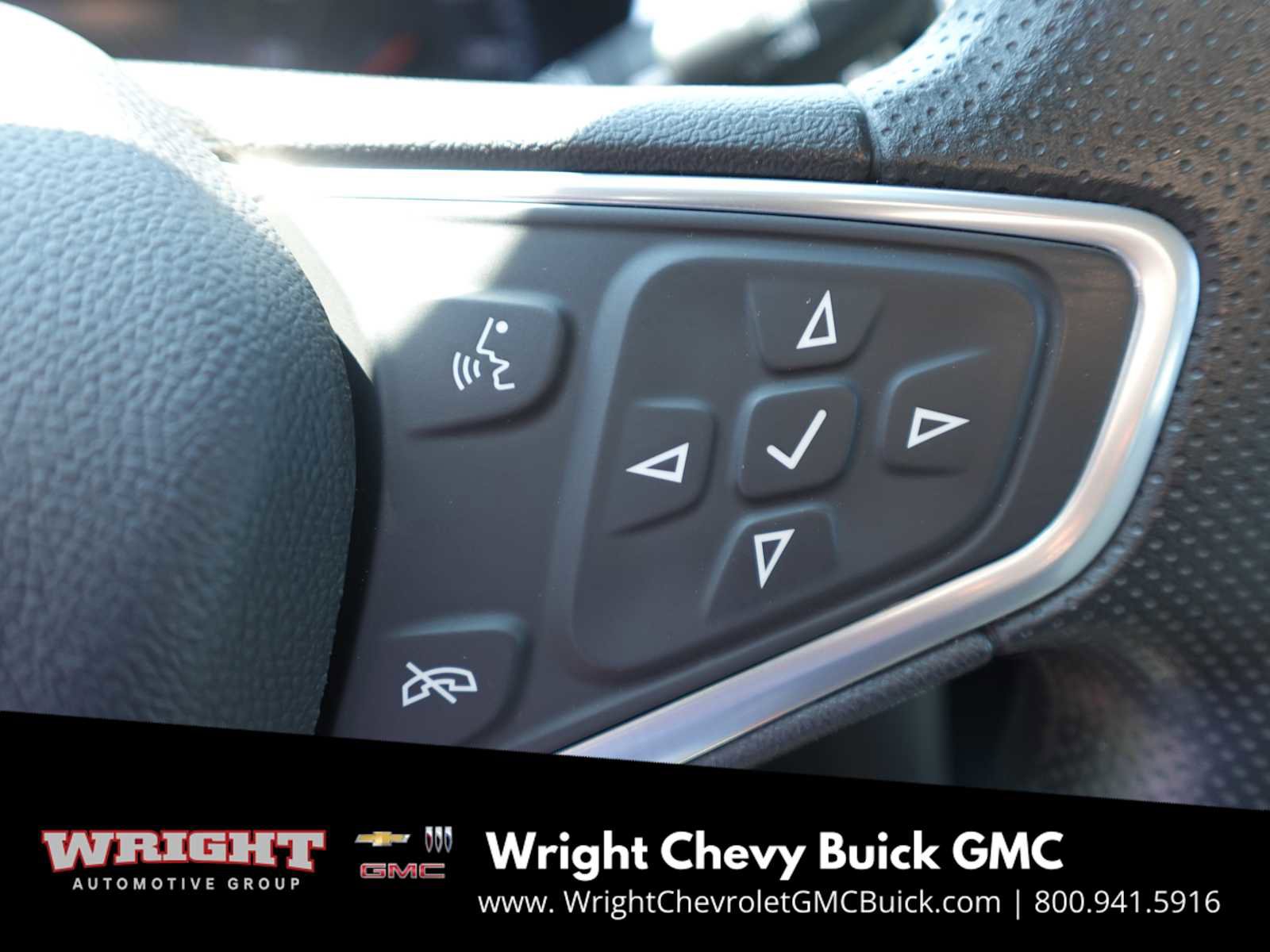 Used 2022 Chevrolet Equinox LS image 15