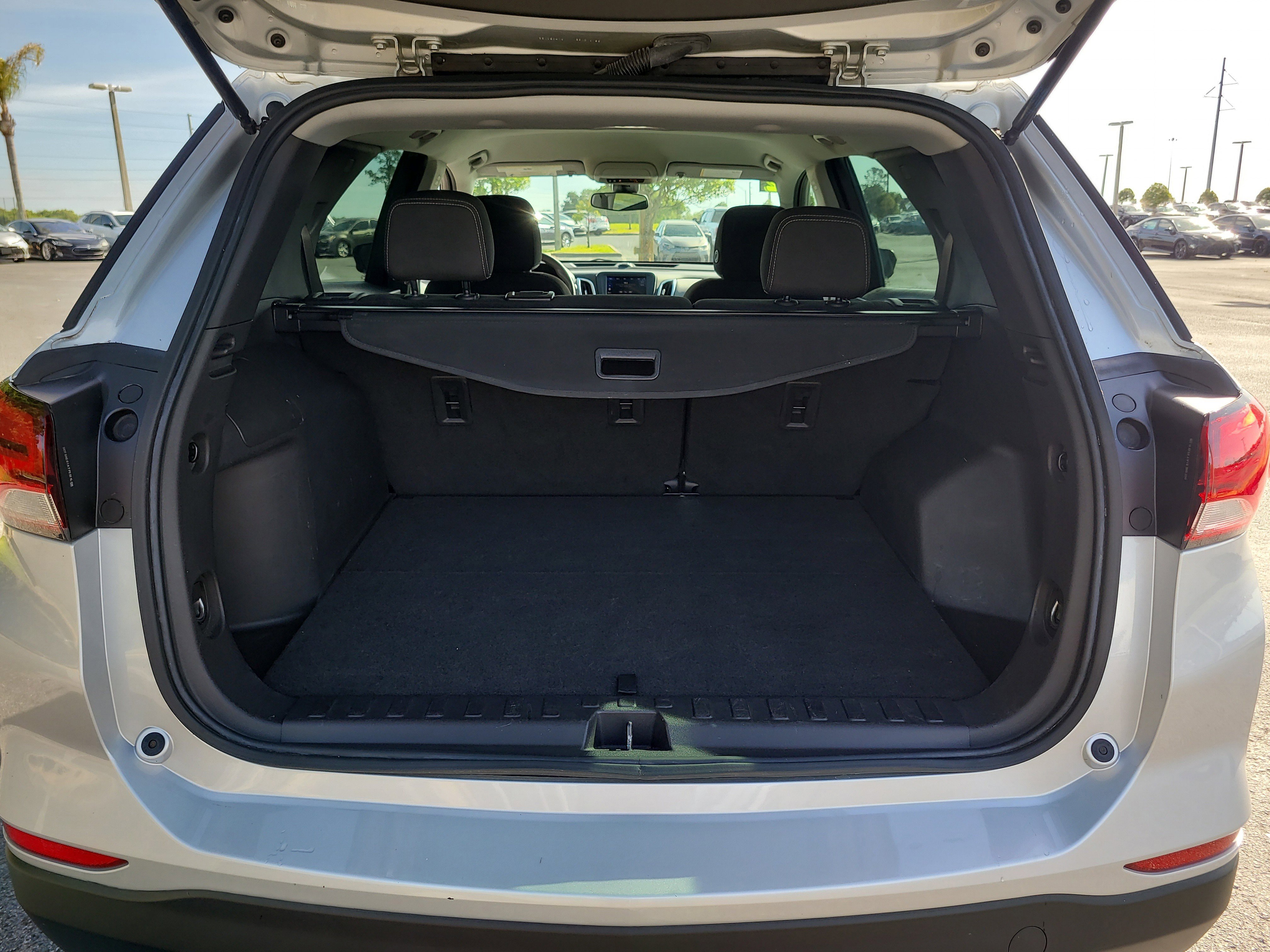 Used 2022 Chevrolet Equinox LS FWD image 11
