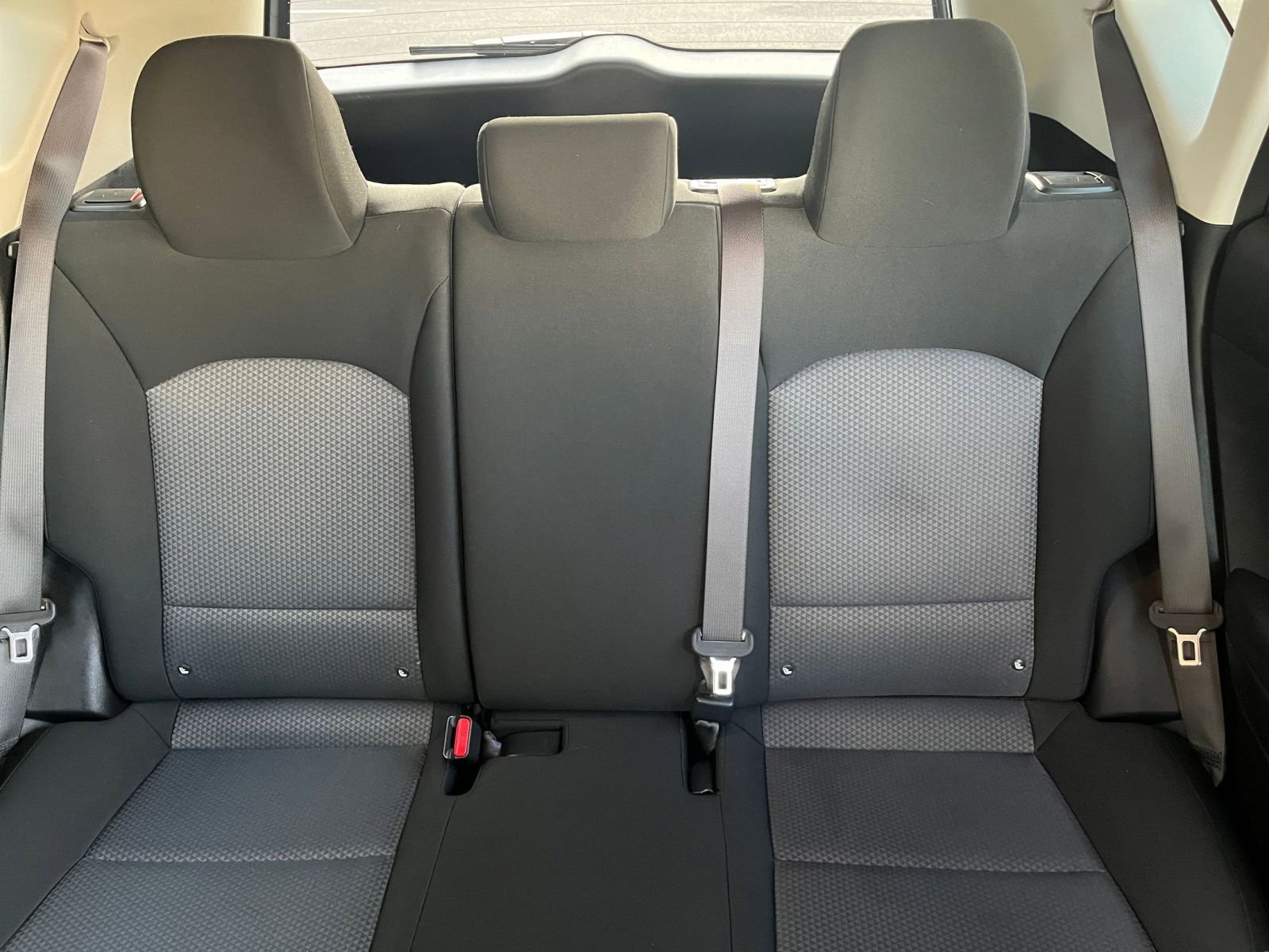 Used 2025 Kia Soul LX w/ LX Technology Package FWD image 38