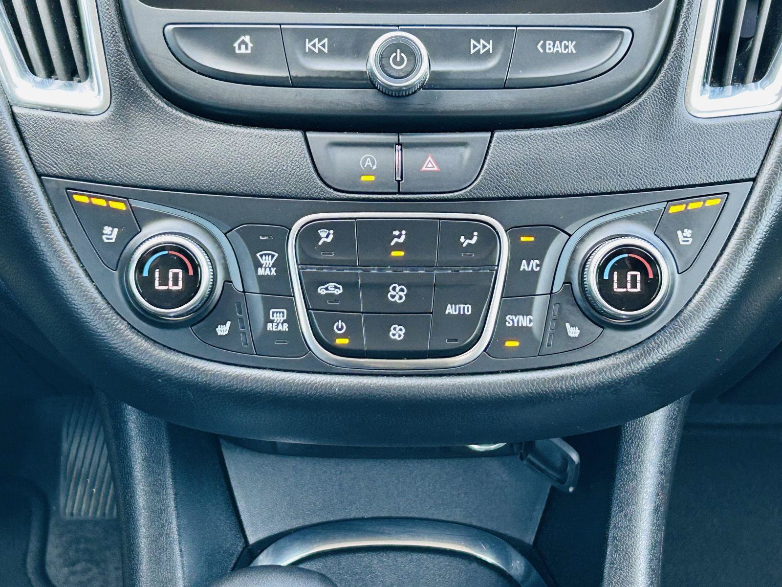 Used 2024 Chevrolet Malibu LT FWD image 21