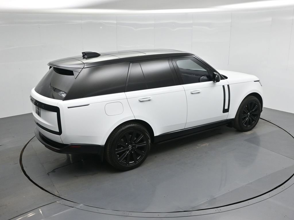 Used 2025 Land Rover Range Rover SE image 37