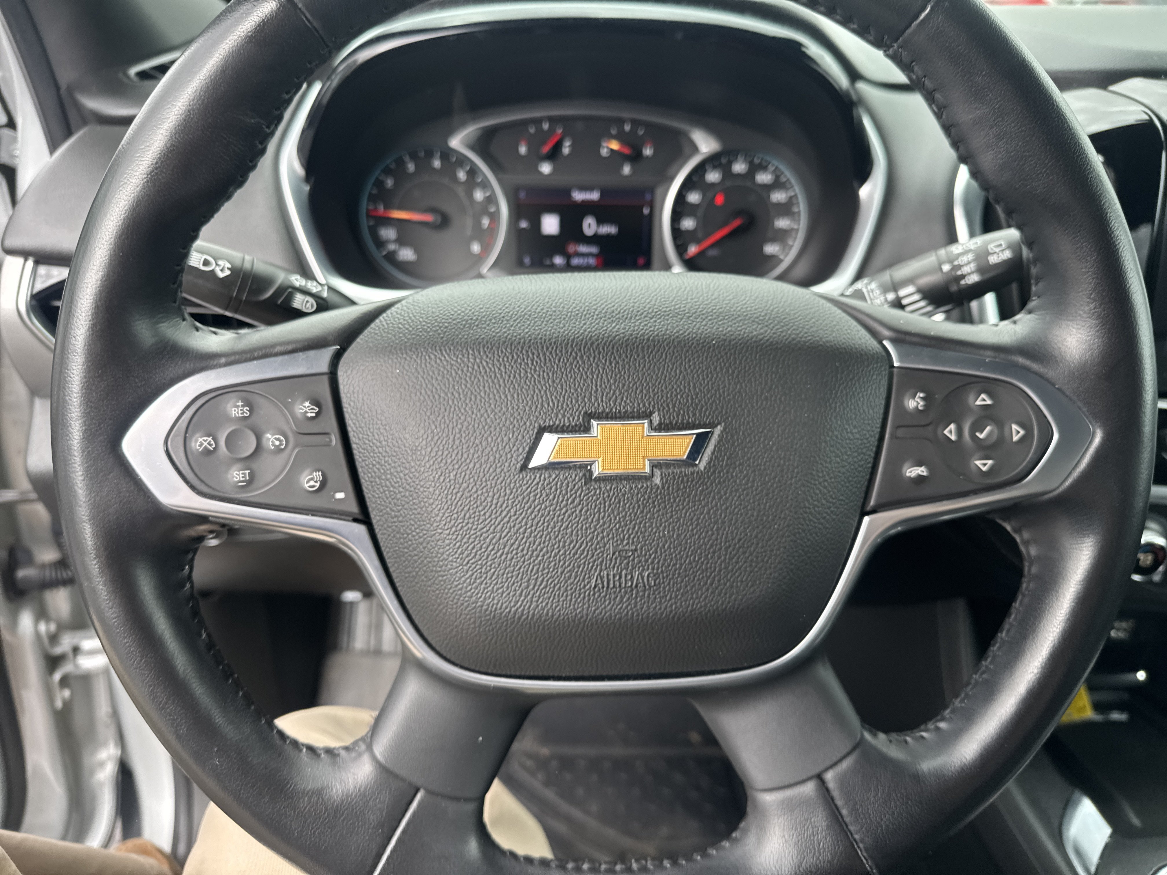 Used 2022 Chevrolet Traverse LT w/ LT Premium Package AWD/4WD image 18