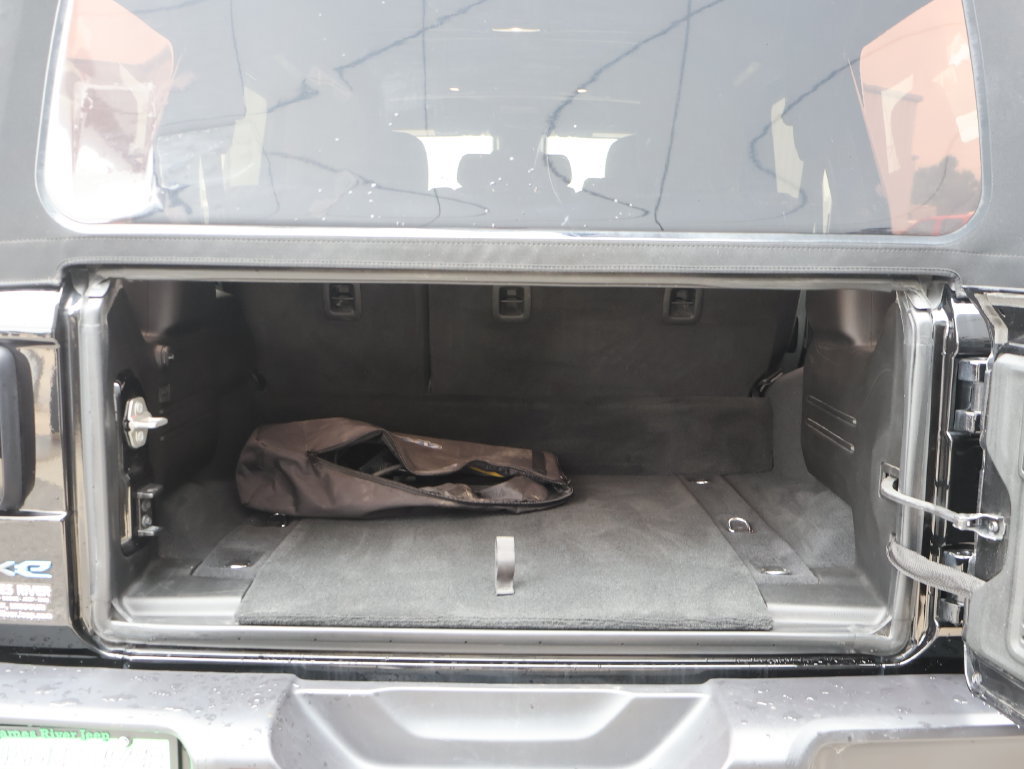 Used 2024 Jeep Wrangler Unlimited AWD/4WD image 14