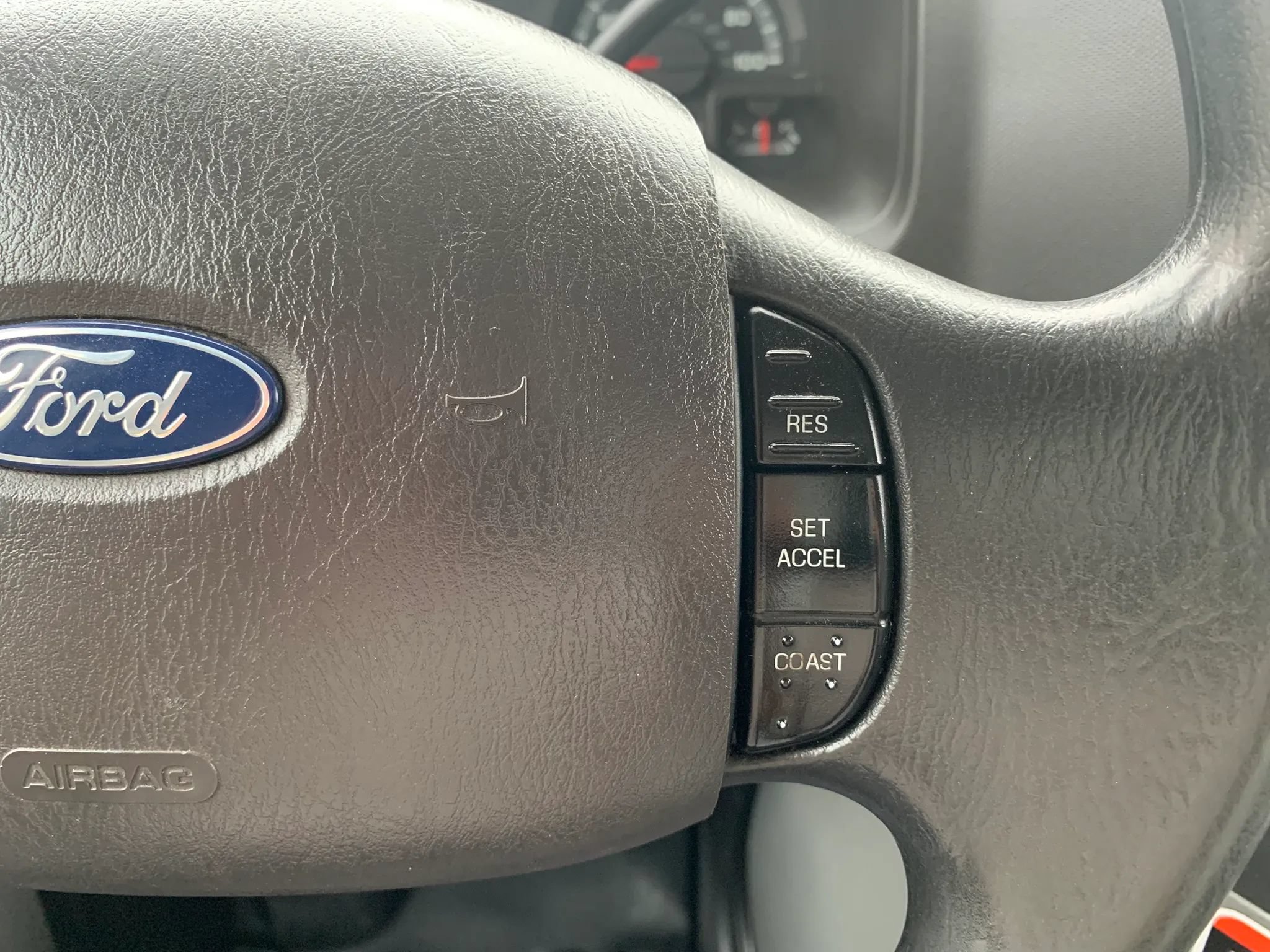 Used 2019 Ford E-350 and Econoline 350 Super Duty RWD image 11