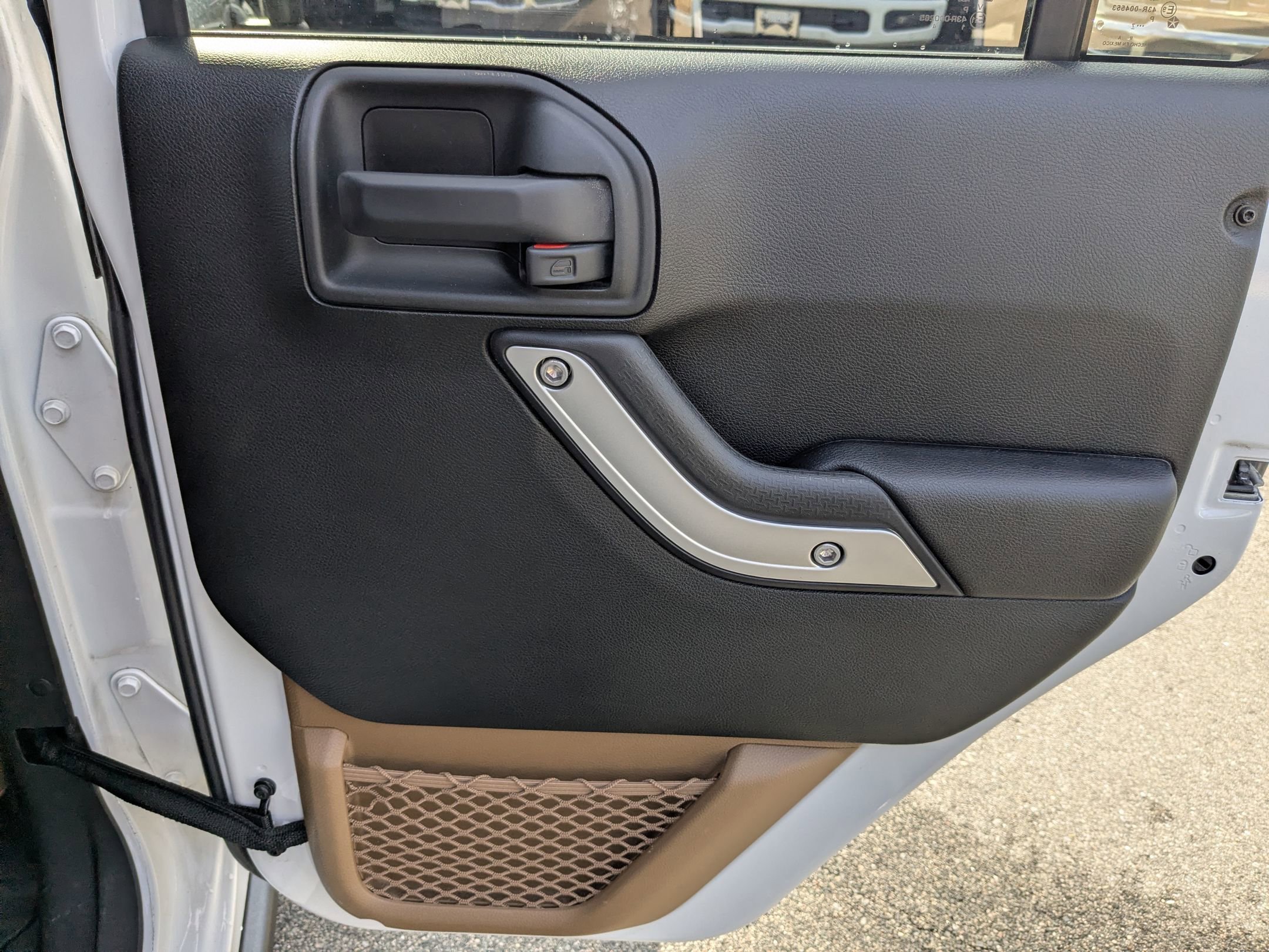 Used 2017 Jeep Wrangler Unlimited Rubicon w/ Connectivity Group image 33