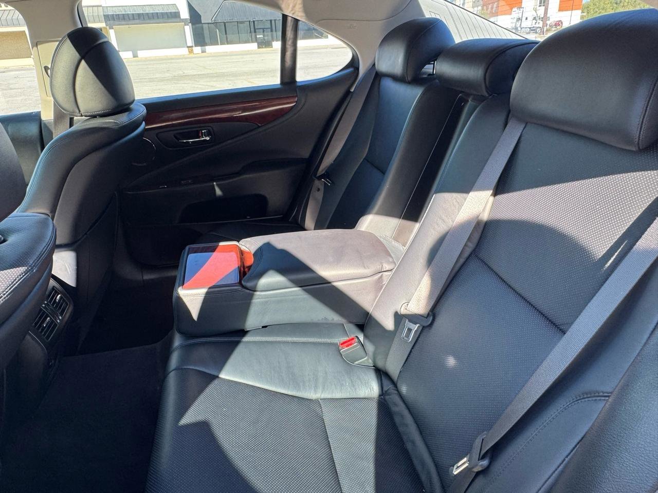 Used 2007 Lexus LS 460 RWD image 55