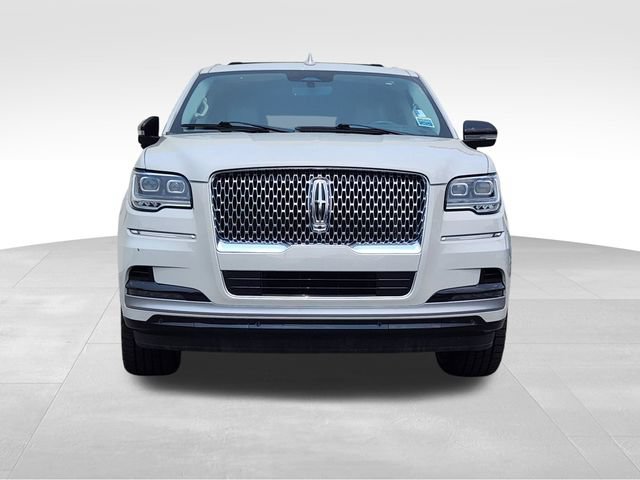 Certified 2023 Lincoln Navigator L Reserve AWD/4WD image 3